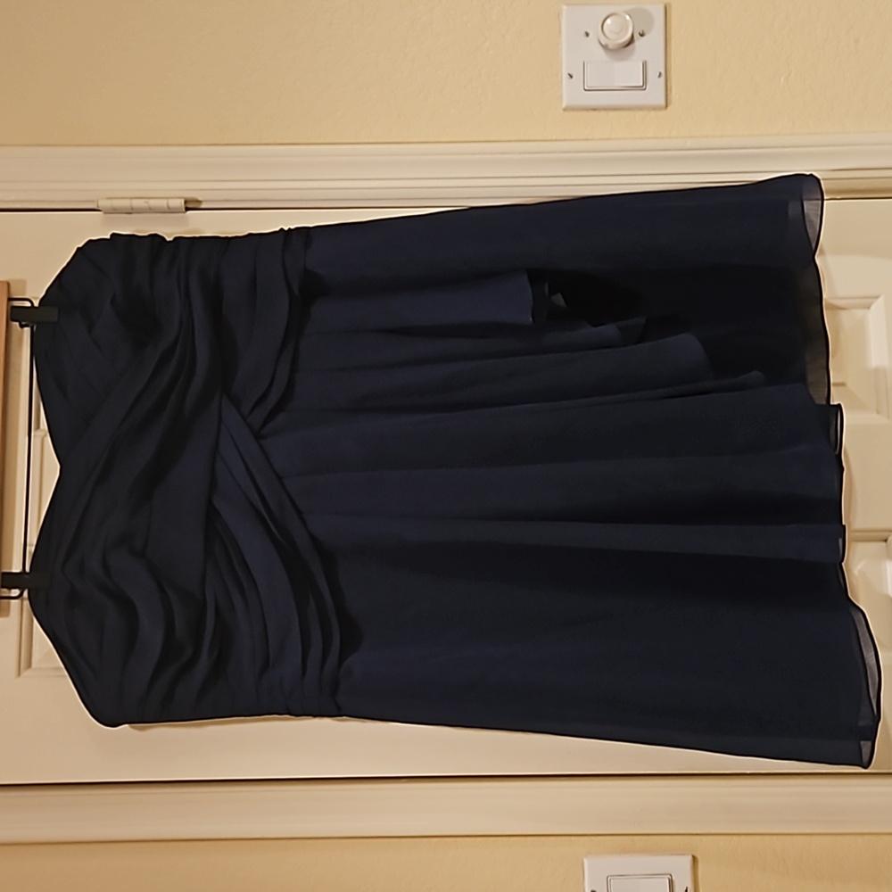 David's Bridal Navy blue bridesmaid/special event strapless dress Size 20 - Picture 2 of 10